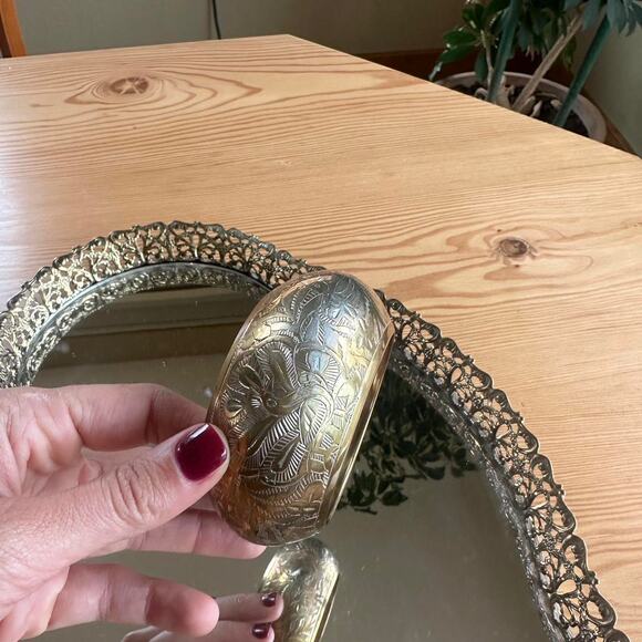 Vintage Brass Floral Engraved Bangle - Picture 4 of 5